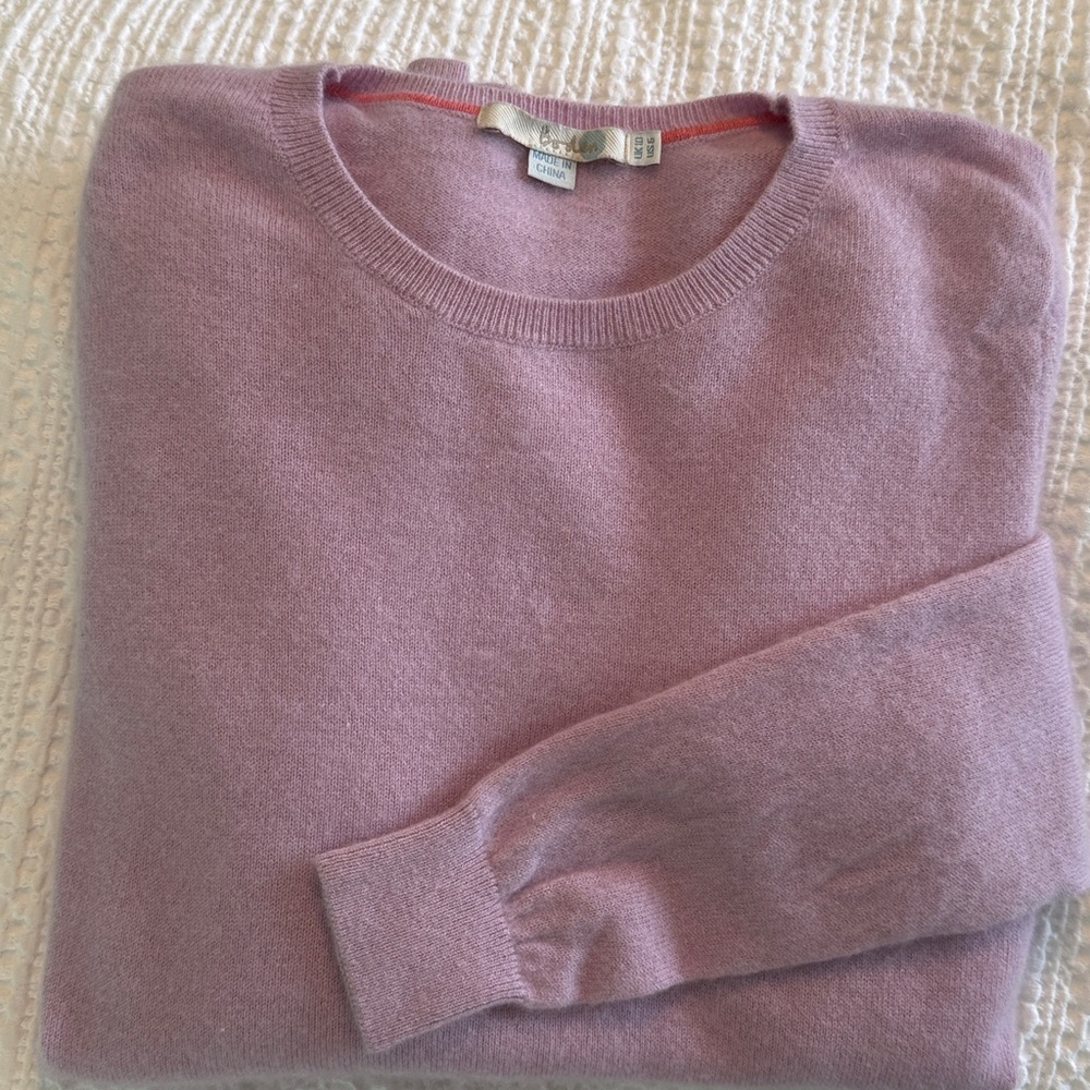 Boden Lilac 100% cashmere long sleeve crewneck sweater